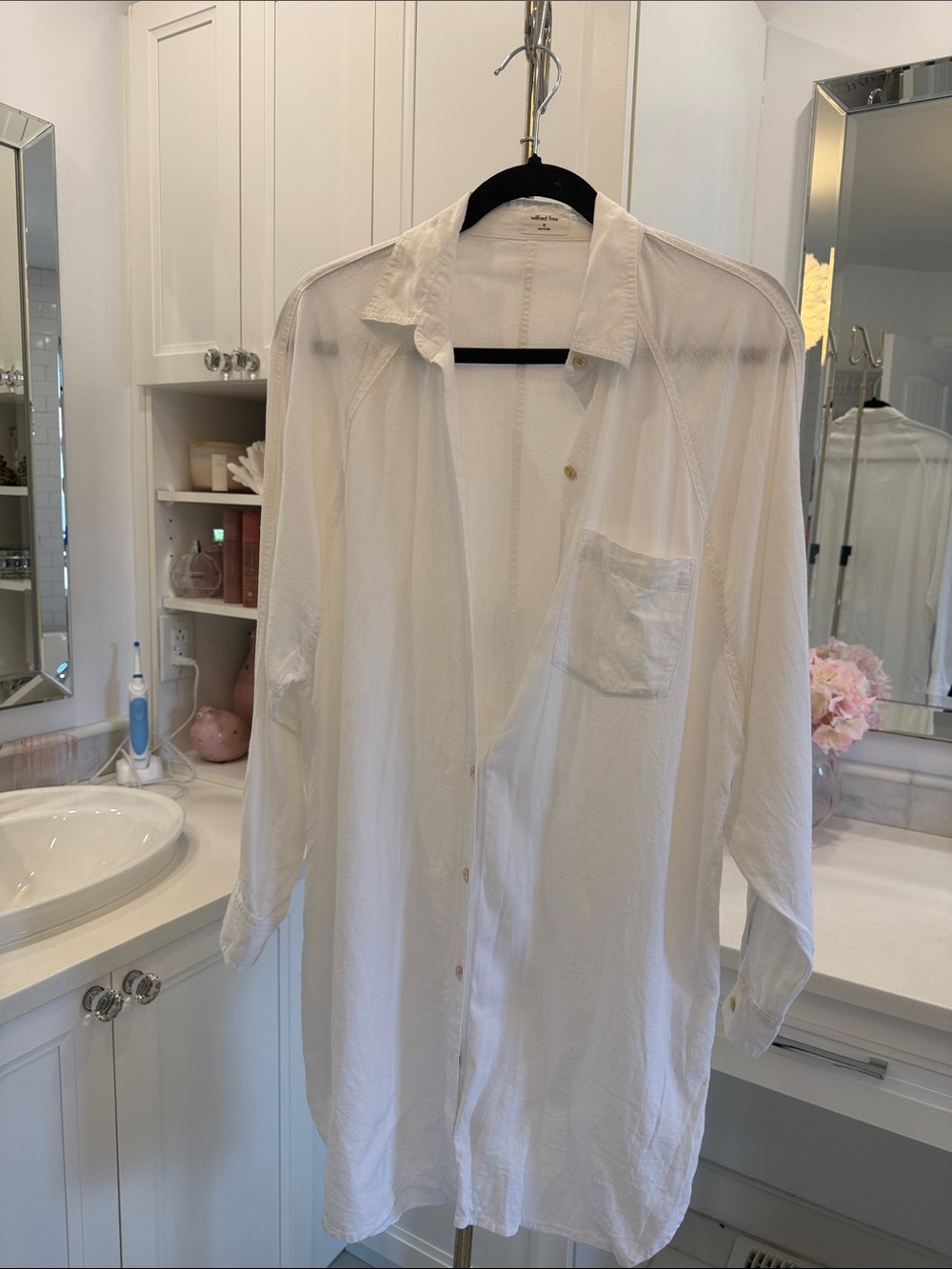 Wilfred White Lightweight Longline Button-Down Shirt